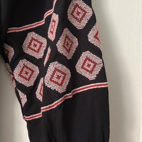 Ann Taylor loft festival boho romper, embroidered beautiful piece - Picture 10 of 10